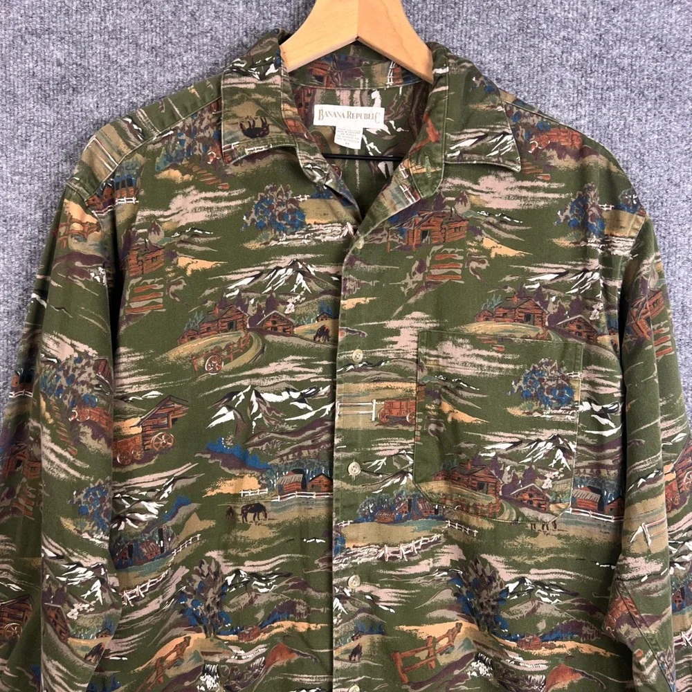 VINTAGE Banana Republic Button Down Mens M Green Scenic Cabin Print Cotton